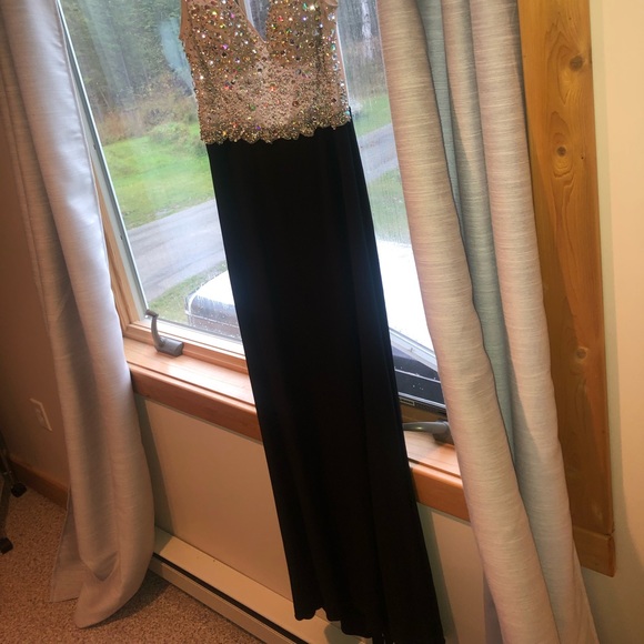 Black slit Formal/Prom-Dress sparkle top. - Picture 7 of 9